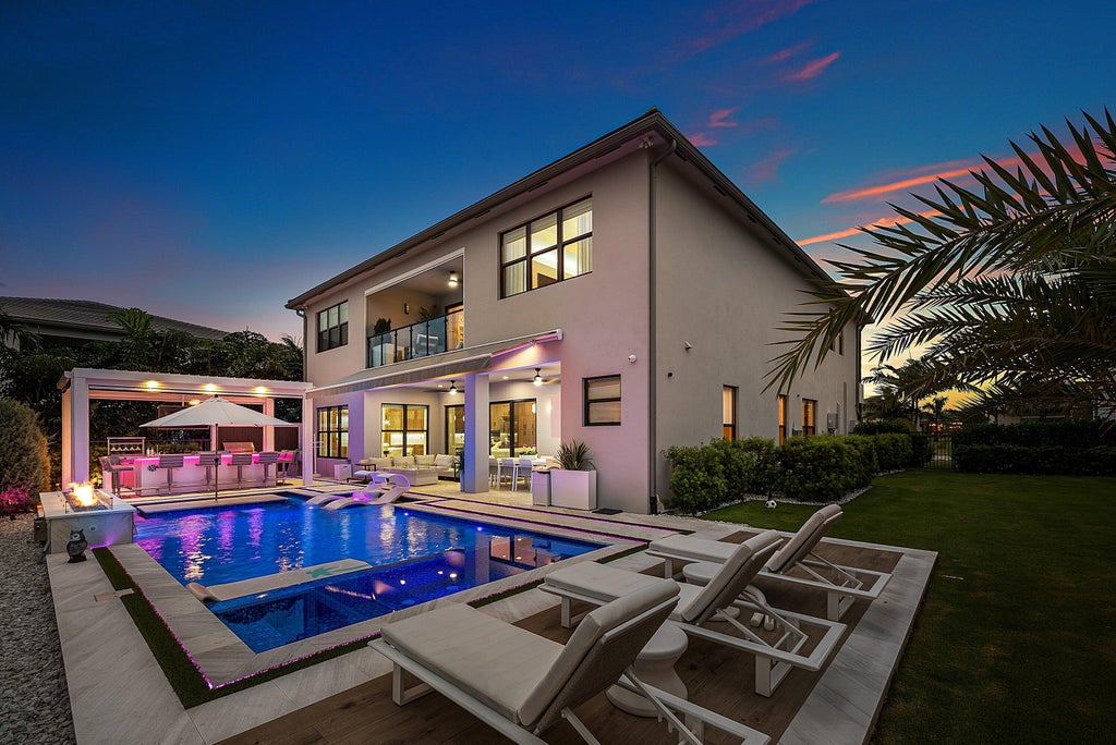 Photo of 20409 RIVER RUN Lane, Boca Raton, FL 33434 (MLS # B26087575)