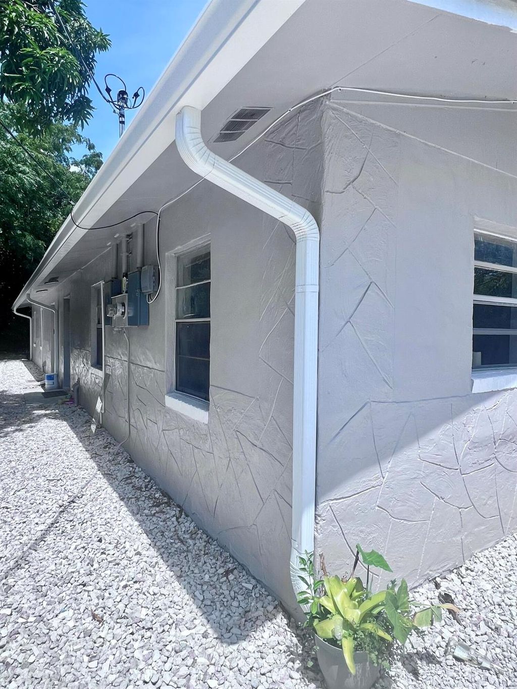 Photo of 521 N 20th N Street, Fort Pierce, FL 34950 (MLS # R11012493)