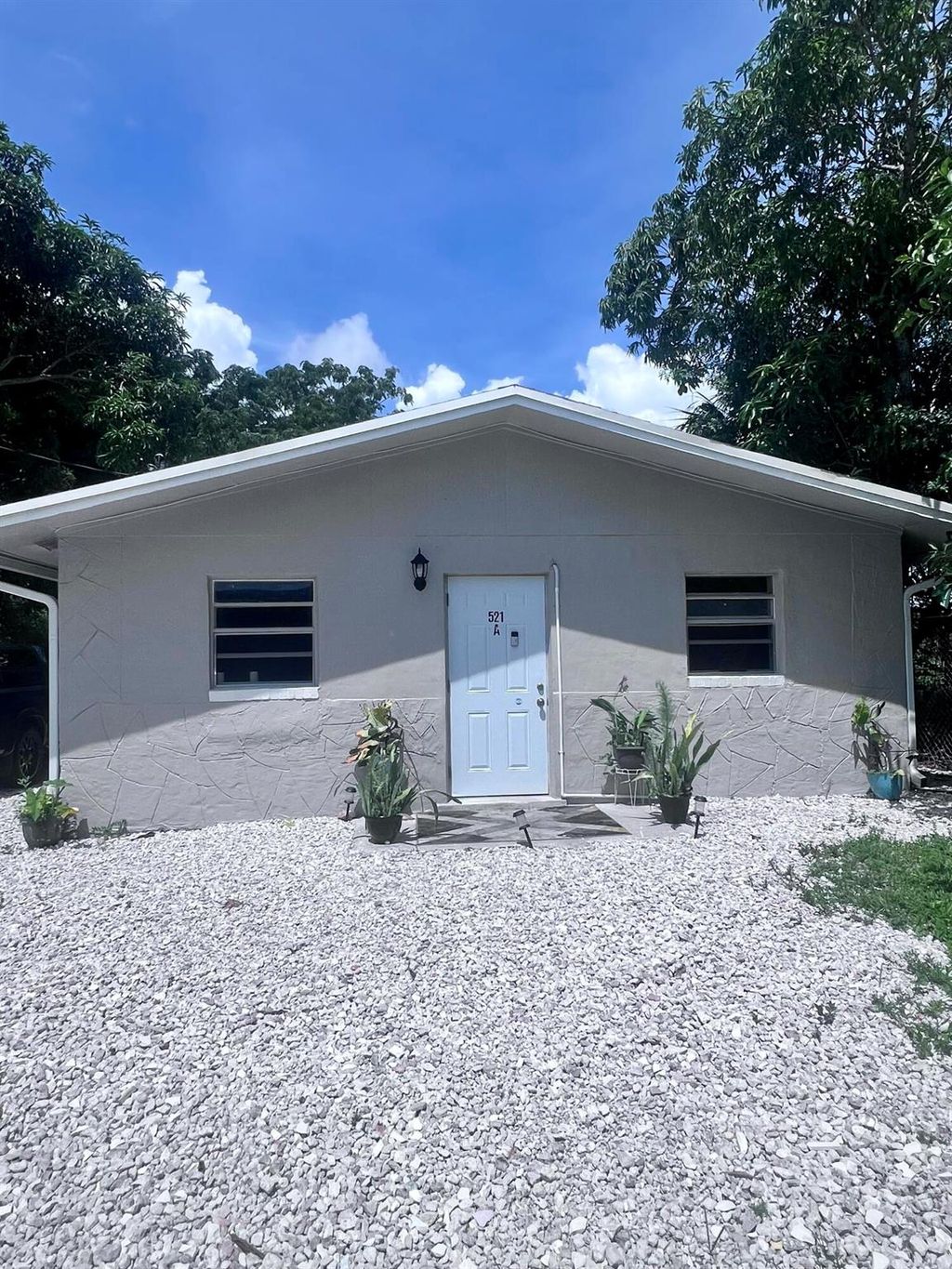 Photo of 521 N 20th N Street, Fort Pierce, FL 34950 (MLS # R11012493)