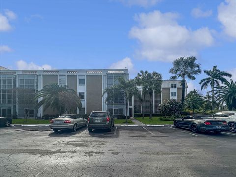 Tiny photo for 2970 NE 16th Avenue #102b, Oakland Park, FL 33334 (MLS # F10541733)