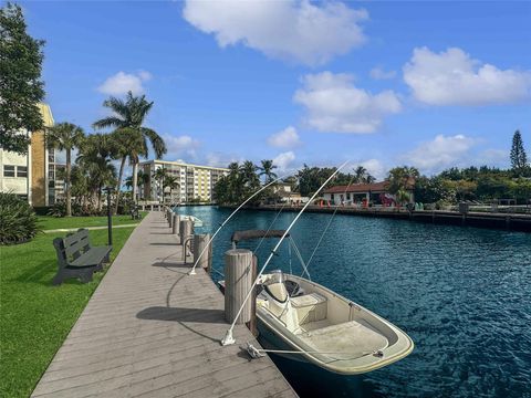 Tiny photo for 2970 NE 16th Avenue #102b, Oakland Park, FL 33334 (MLS # F10541733)