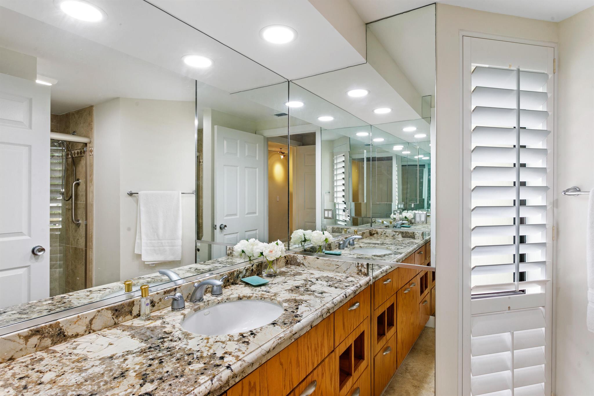 OLD PORT COVE HARBOR VILL - Residential