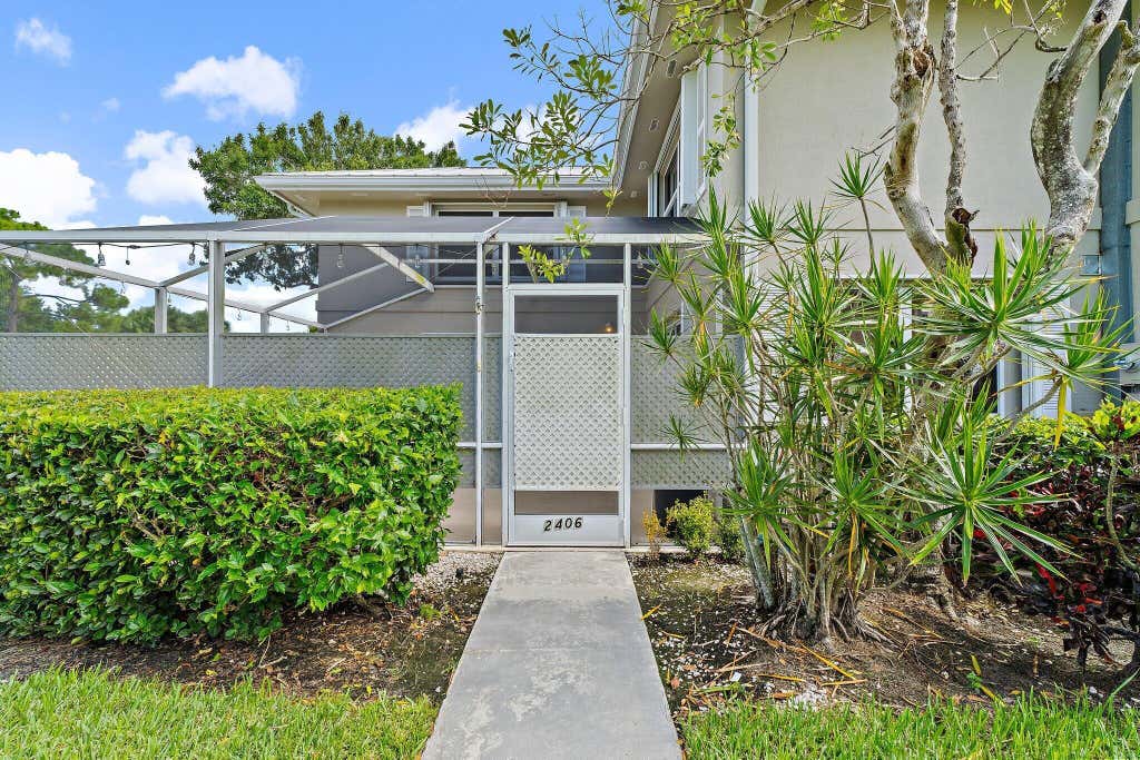 Photo of 2406 SW Danbury Lane, Palm City, FL 34990 (MLS # B26058274)