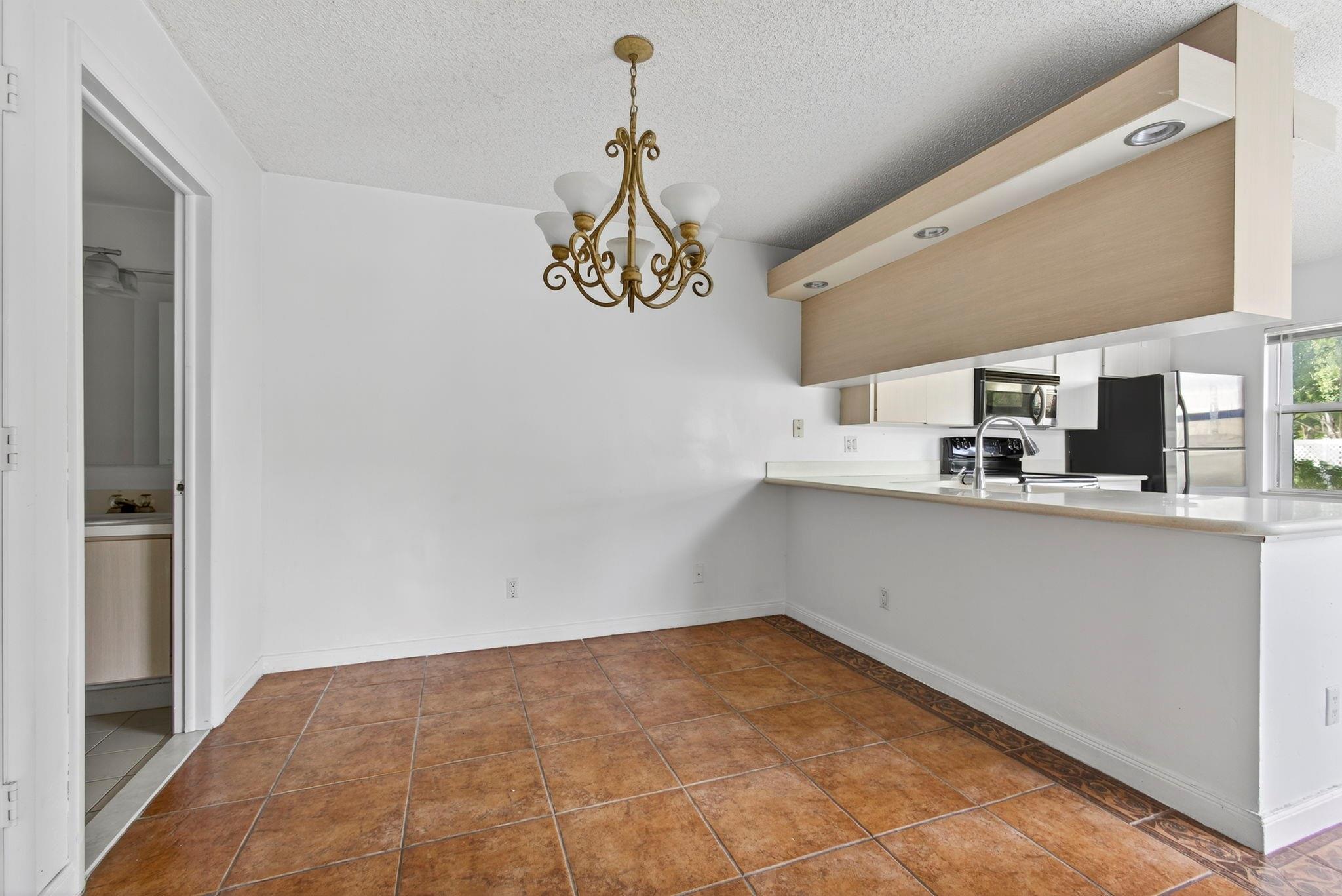 STAMFORD AT THE VILLAGES - Residential Lease