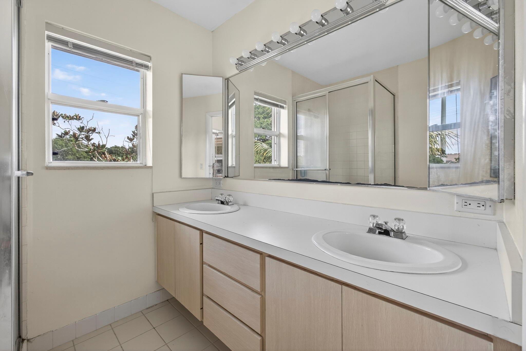 STAMFORD AT THE VILLAGES - Residential Lease