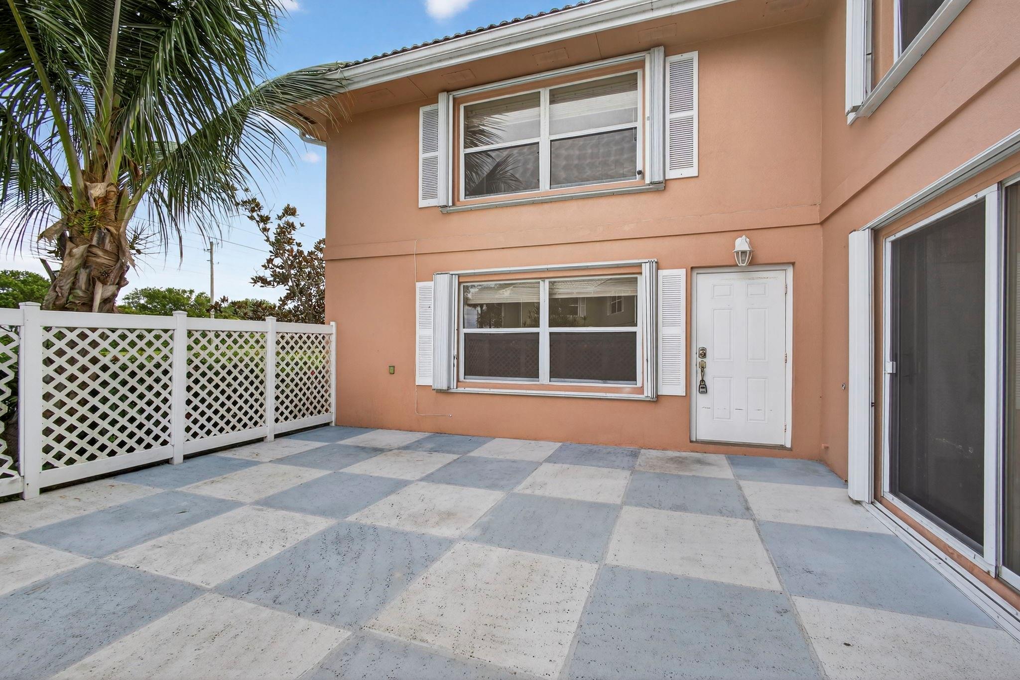 STAMFORD AT THE VILLAGES - Residential Lease