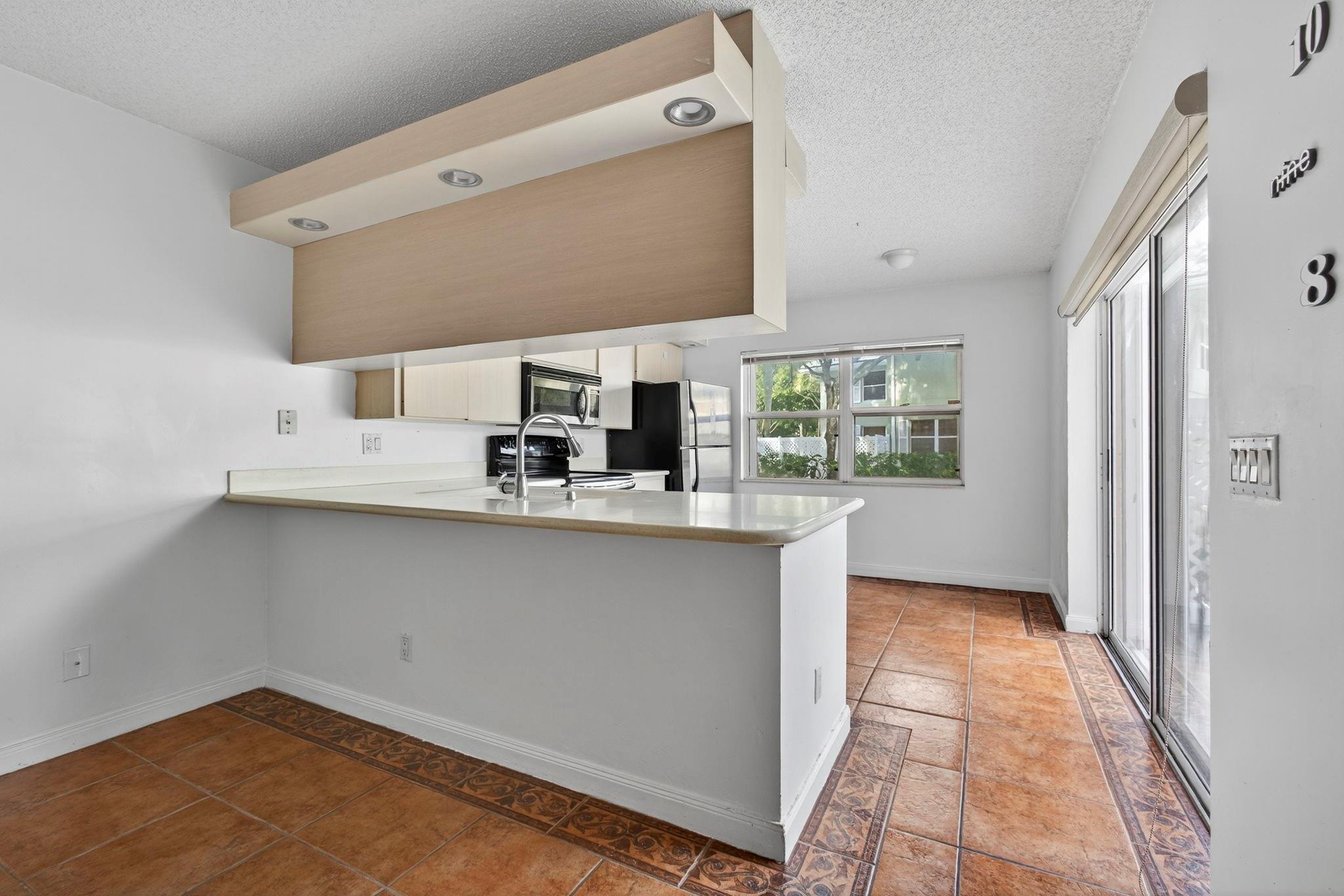 STAMFORD AT THE VILLAGES - Residential Lease