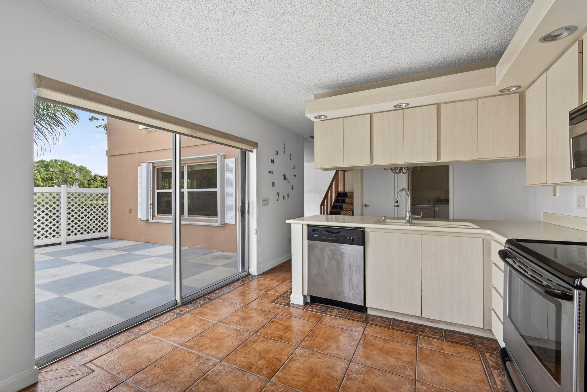 STAMFORD AT THE VILLAGES - Residential Lease