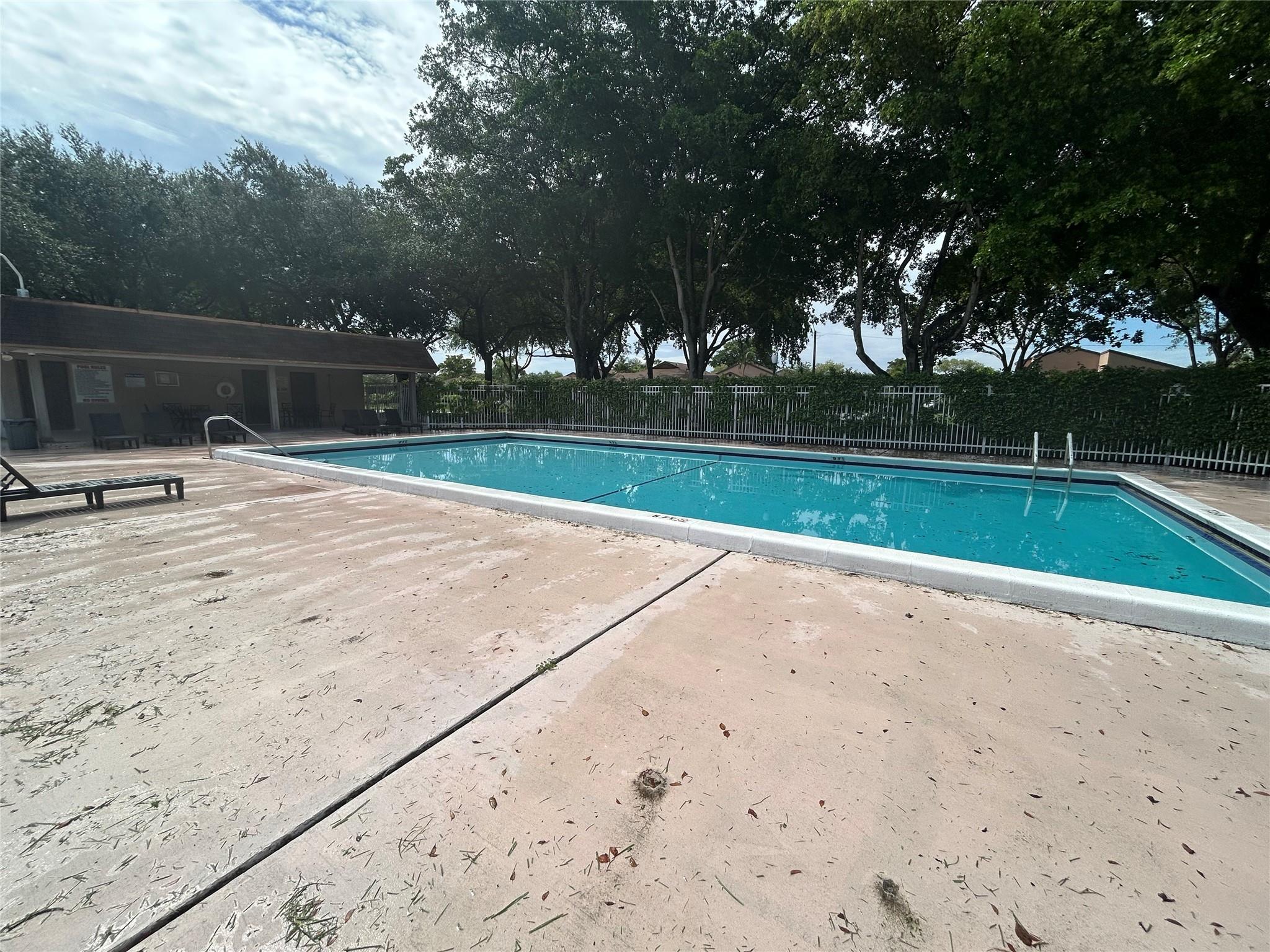 GRENADIER LAKES - Residential