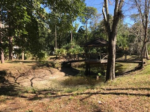 A home in Loxahatchee