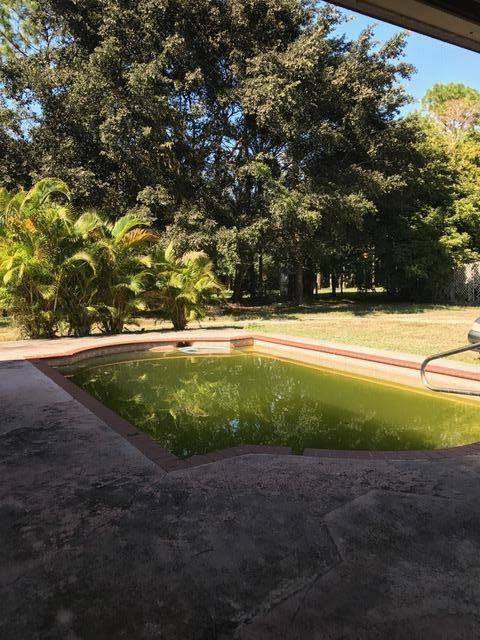 A home in Loxahatchee