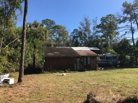 A home in Loxahatchee