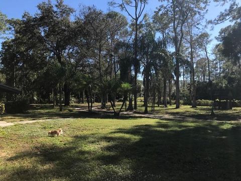 A home in Loxahatchee