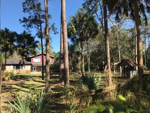 A home in Loxahatchee