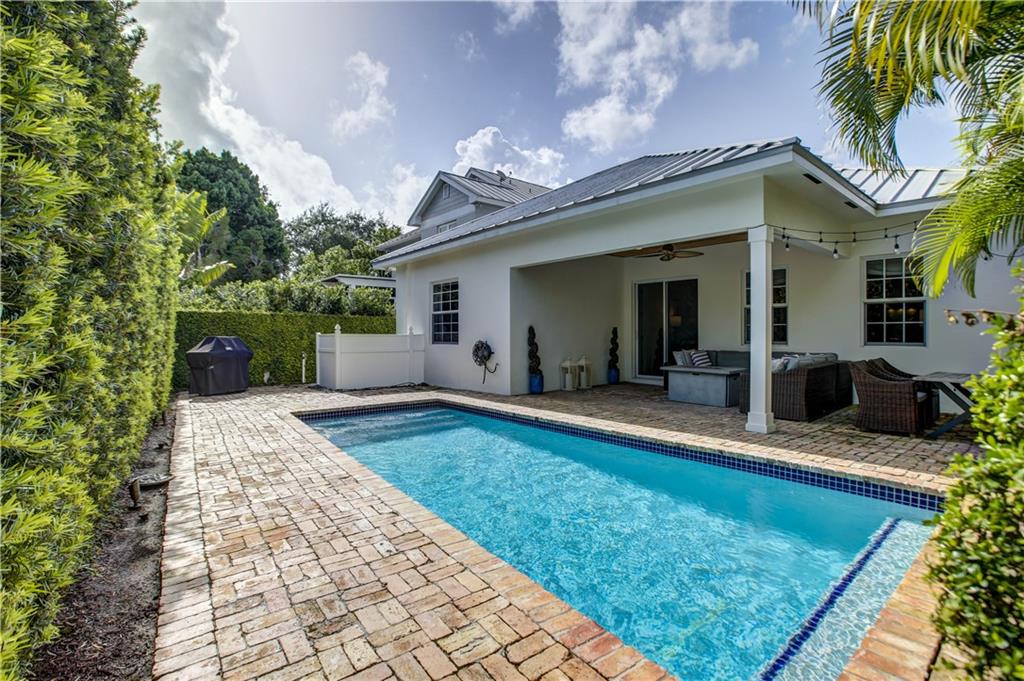 Rio Vista C J Hectors Res - Residential