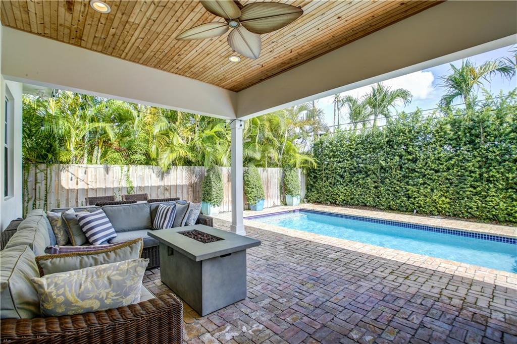 Rio Vista C J Hectors Res - Residential