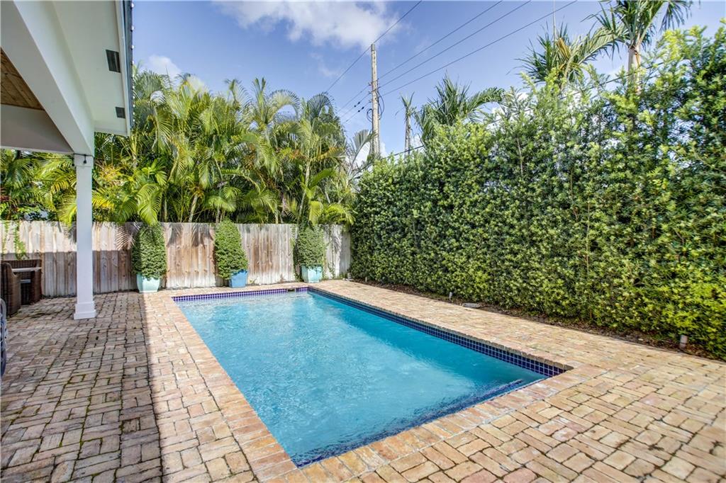Rio Vista C J Hectors Res - Residential