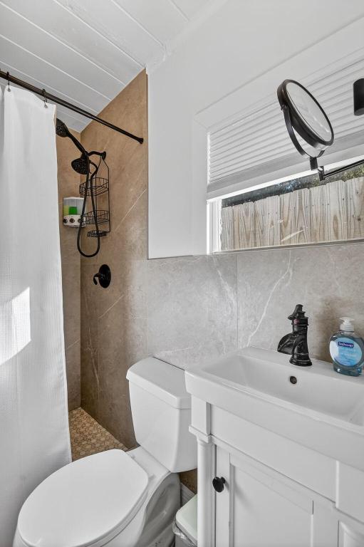 LAKE WORTH TOWN OF - Residential Lease