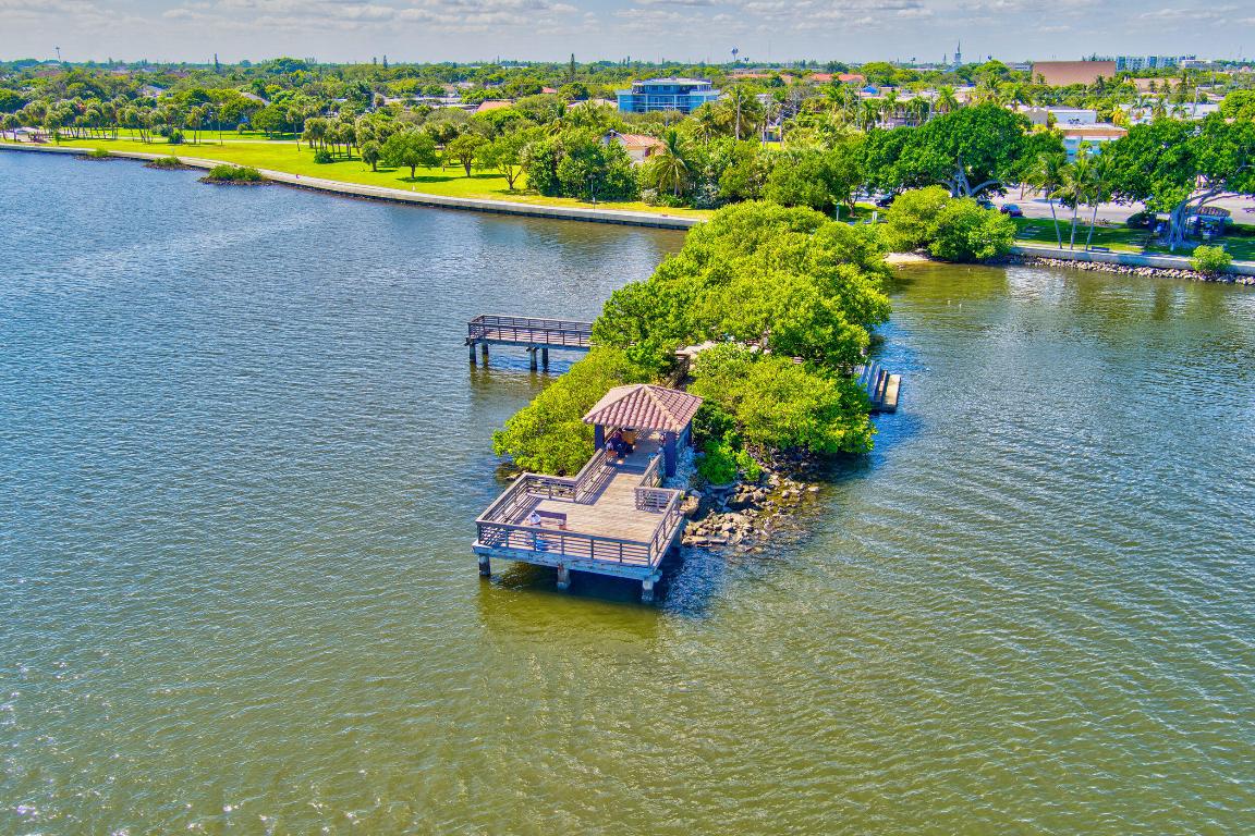 LAKE WORTH TOWN OF - Residential Lease