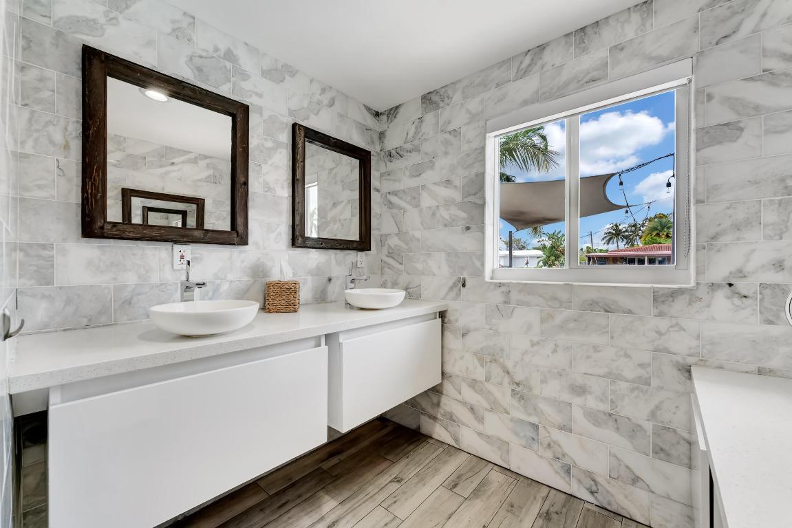 POMPANO ISLES - Residential Lease