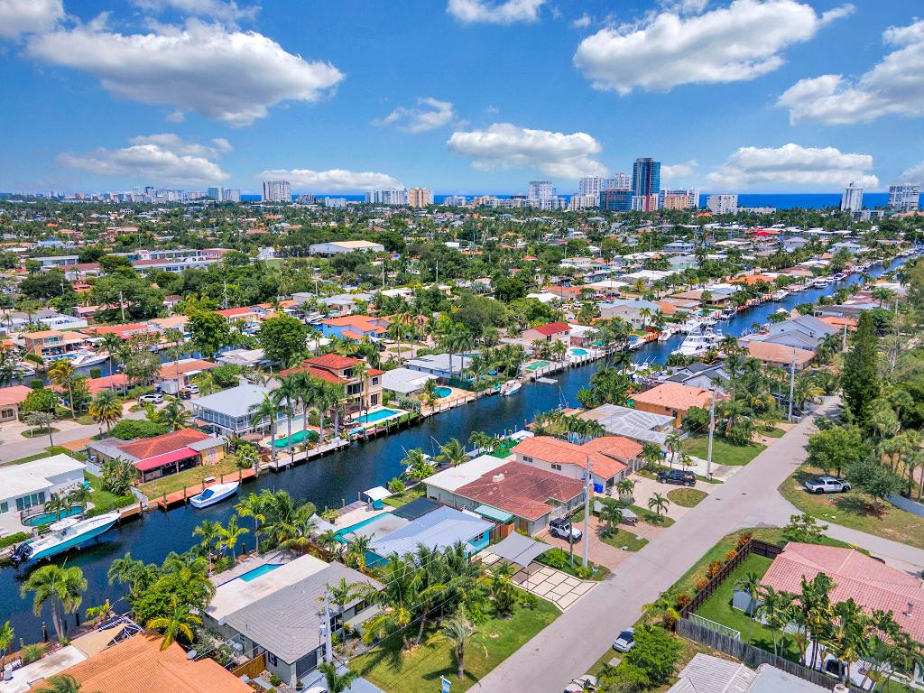 POMPANO ISLES - Residential Lease