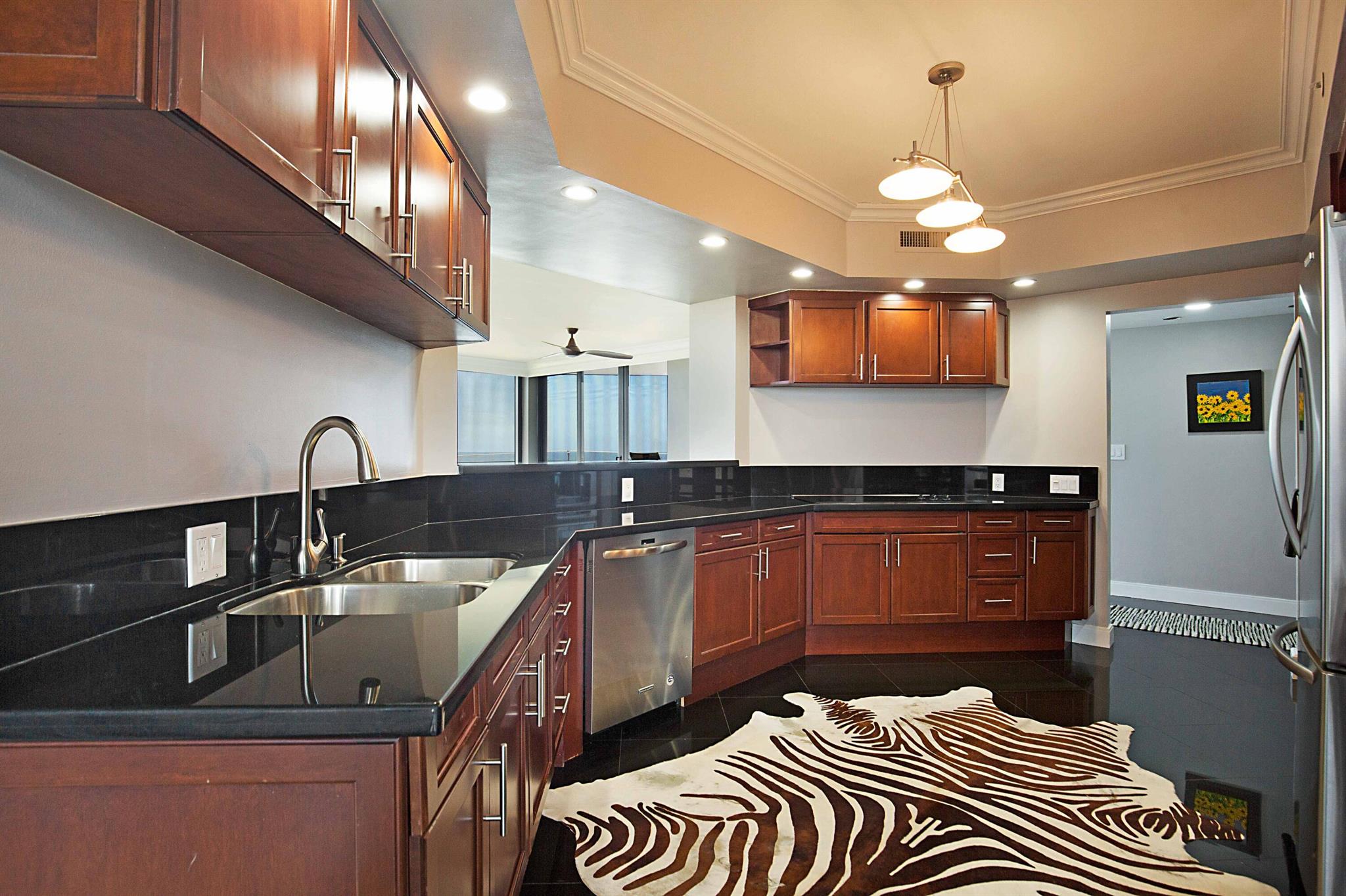 OCEAN CLUB CONDO - Residential Lease
