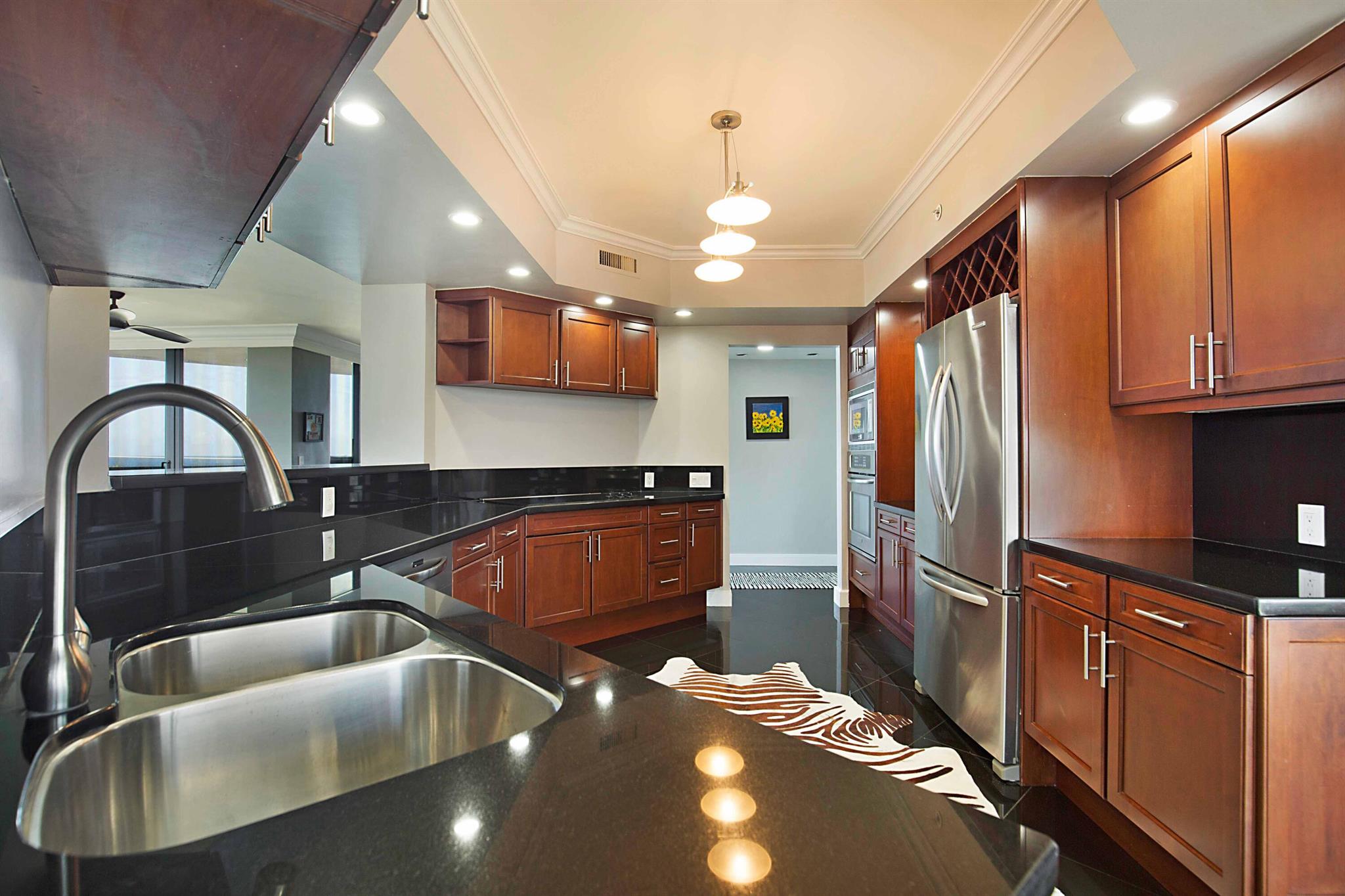 OCEAN CLUB CONDO - Residential Lease