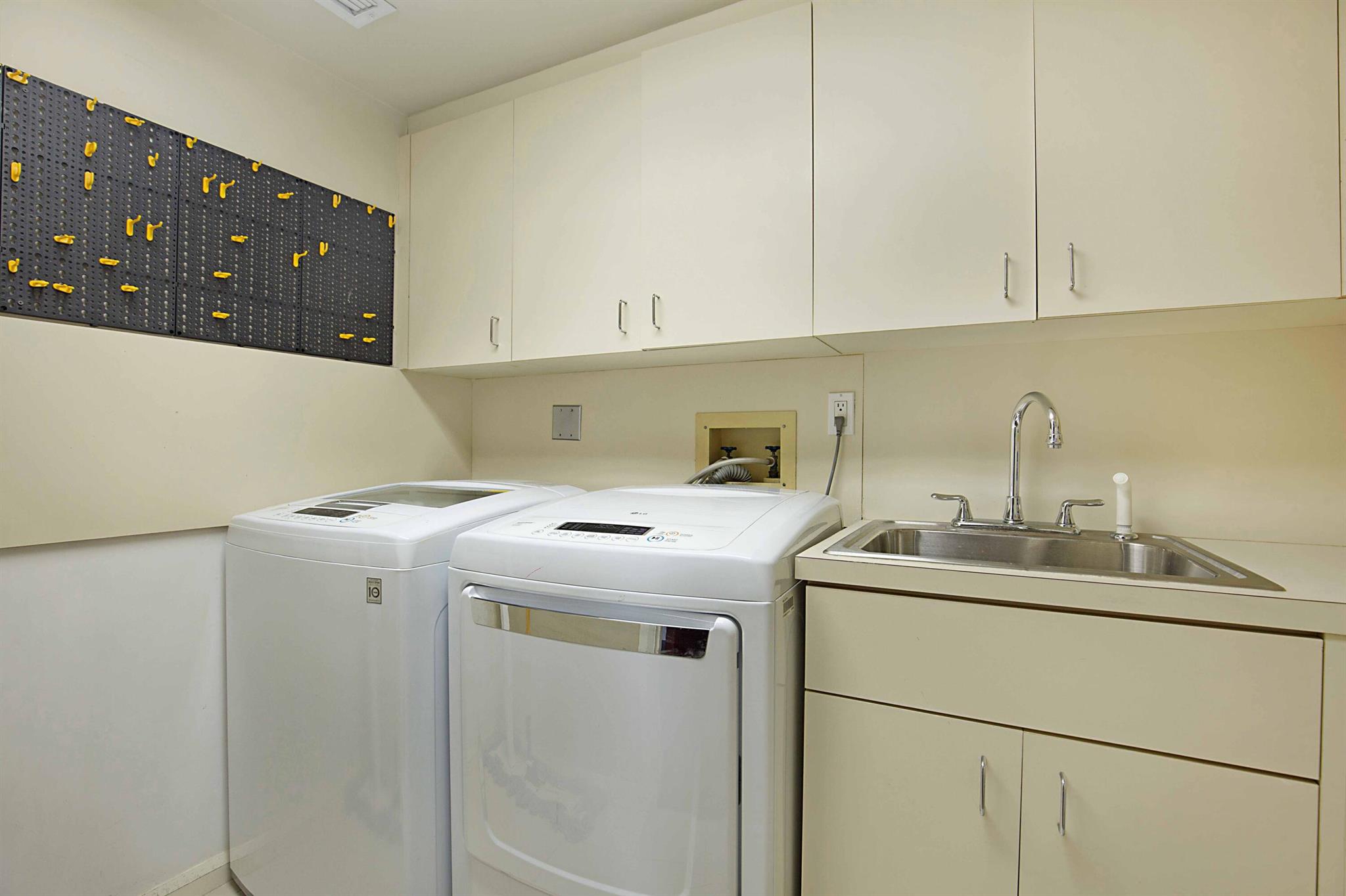 OCEAN CLUB CONDO - Residential Lease