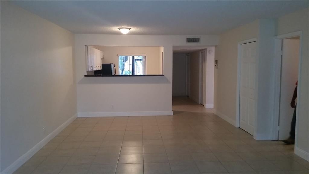 GARDENS AT BONAVENTURE - Residential Lease