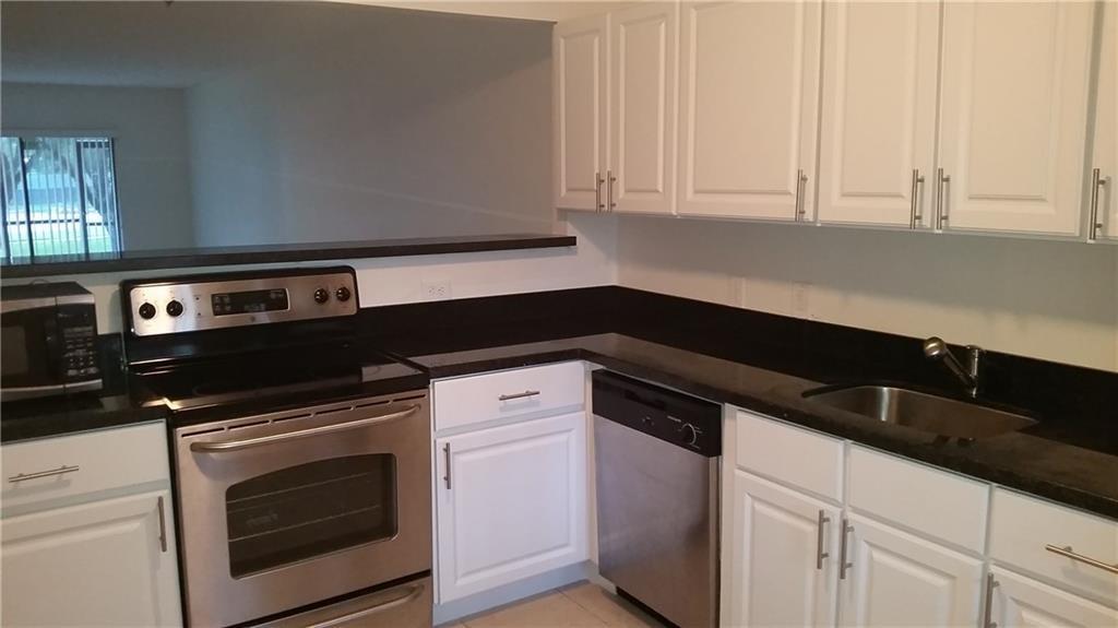 GARDENS AT BONAVENTURE - Residential Lease