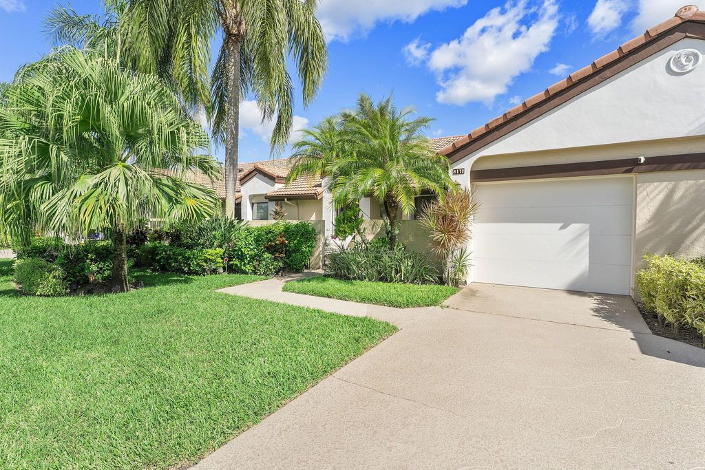 Photo of 8178 Mooring Circle, Boynton Beach, FL 33472 (MLS # R11134632)
