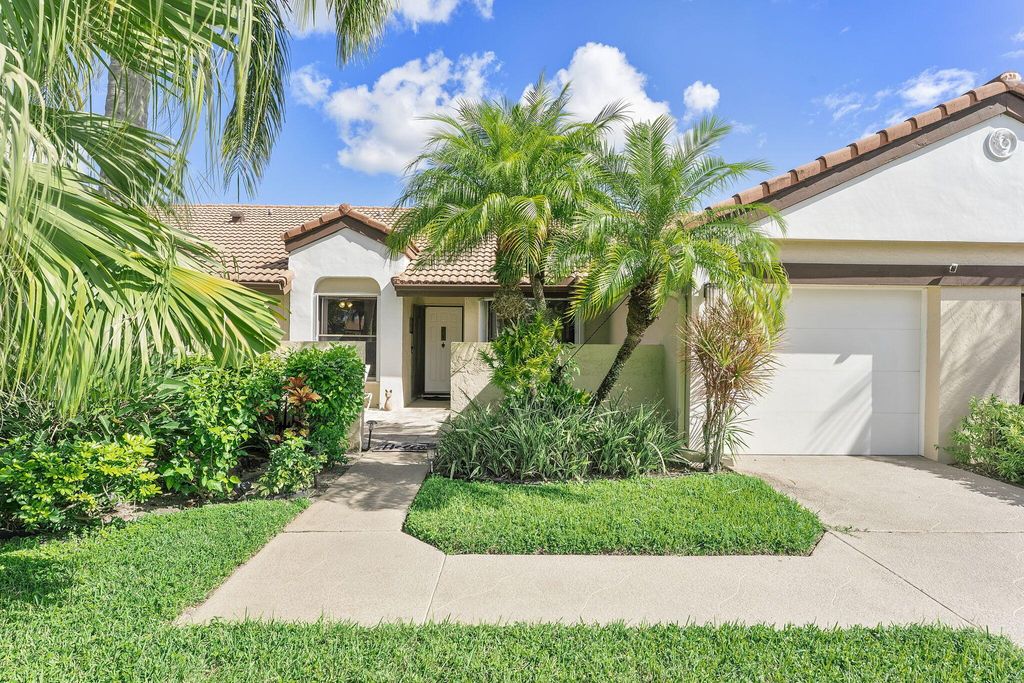 Photo of 8178 Mooring Circle, Boynton Beach, FL 33472 (MLS # R11134632)