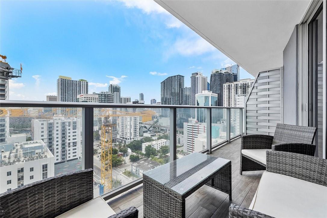 BRICKELL TEN - Residential