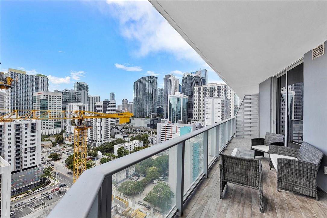 BRICKELL TEN - Residential