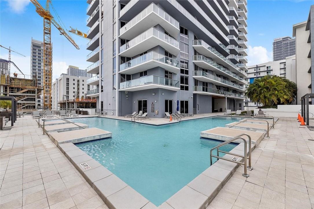 BRICKELL TEN - Residential