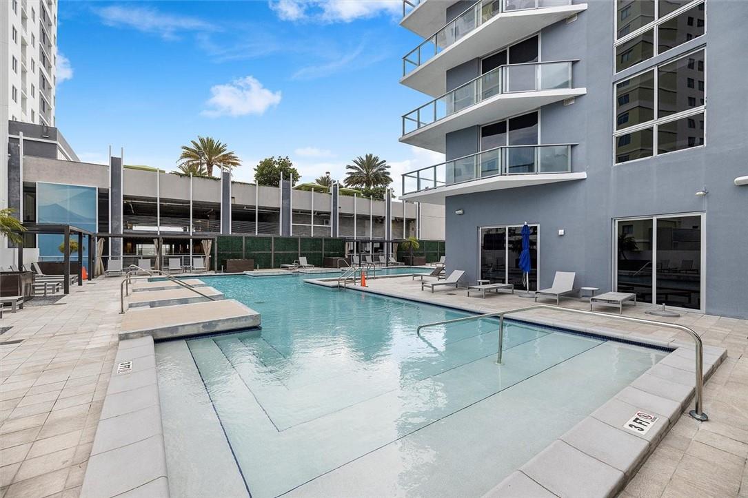 BRICKELL TEN - Residential