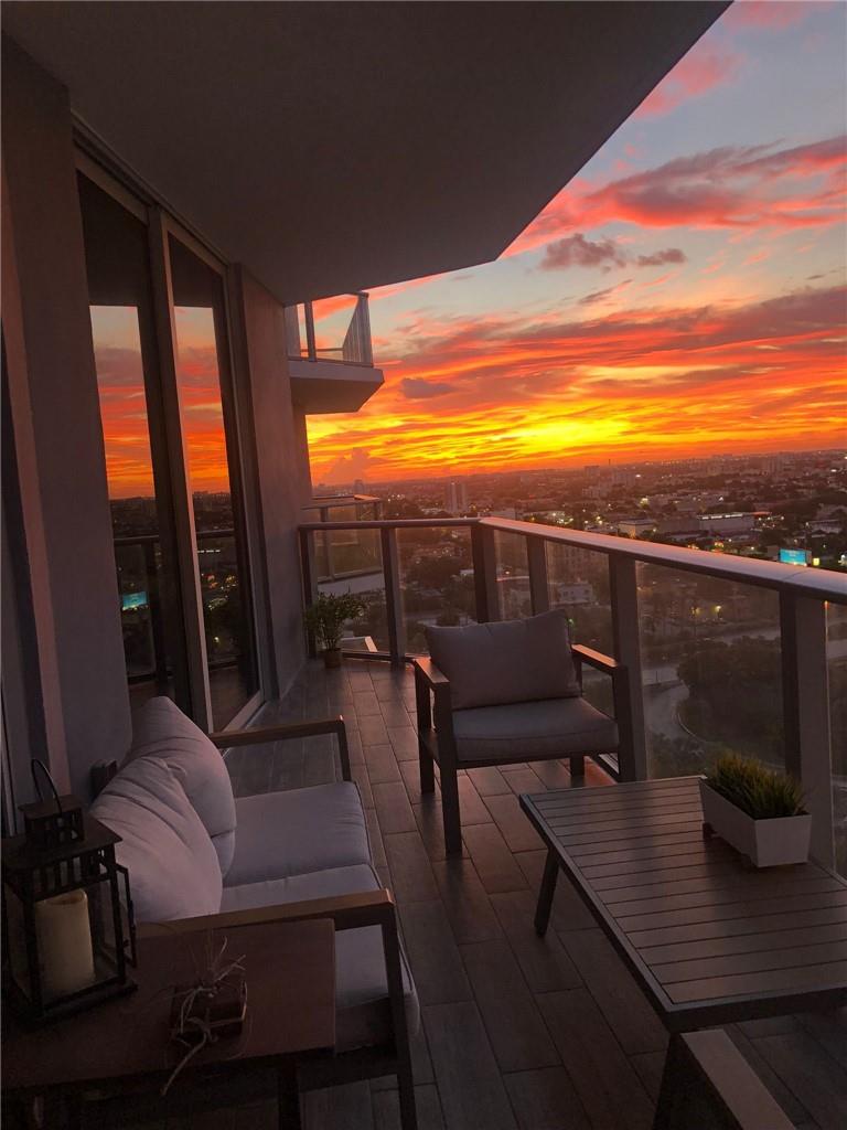 BRICKELL TEN - Residential