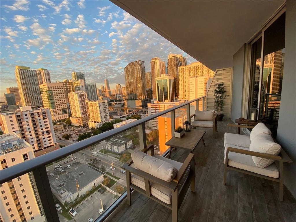 BRICKELL TEN - Residential