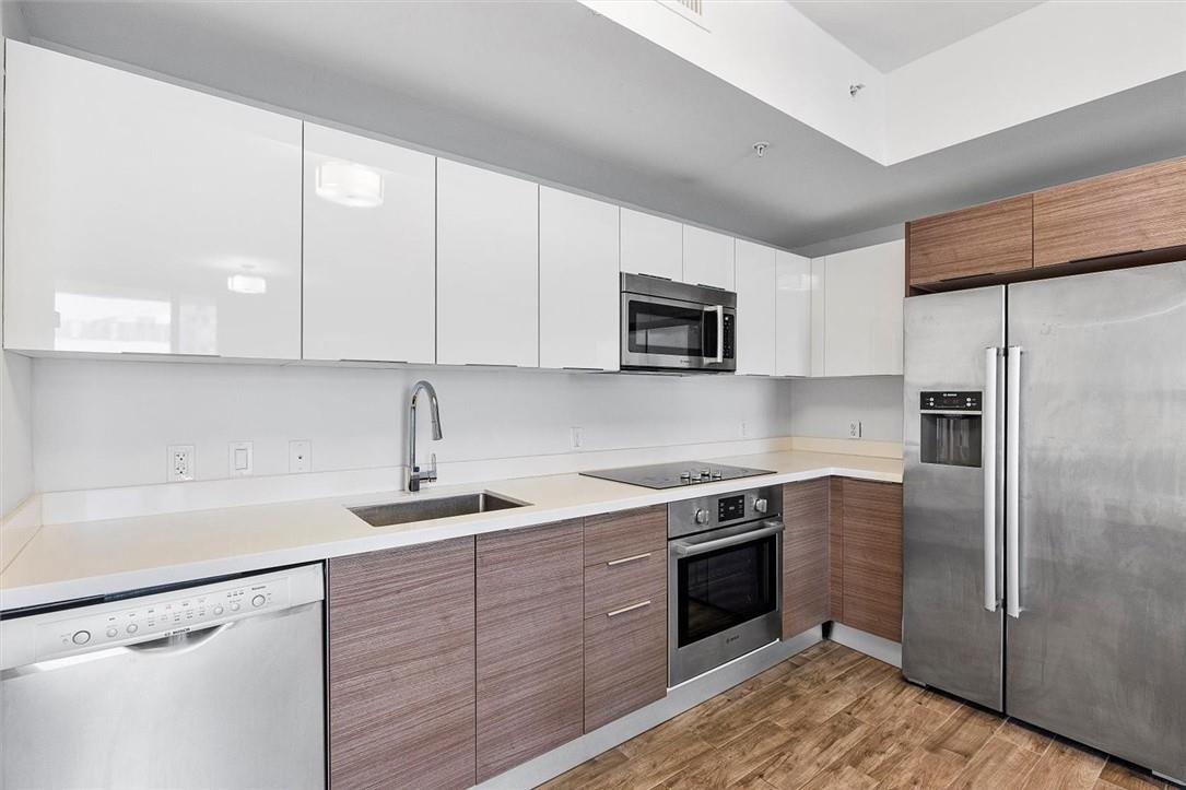 BRICKELL TEN - Residential