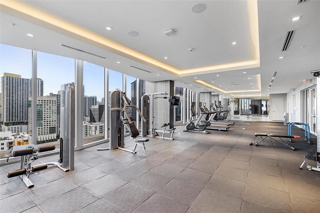 BRICKELL TEN - Residential