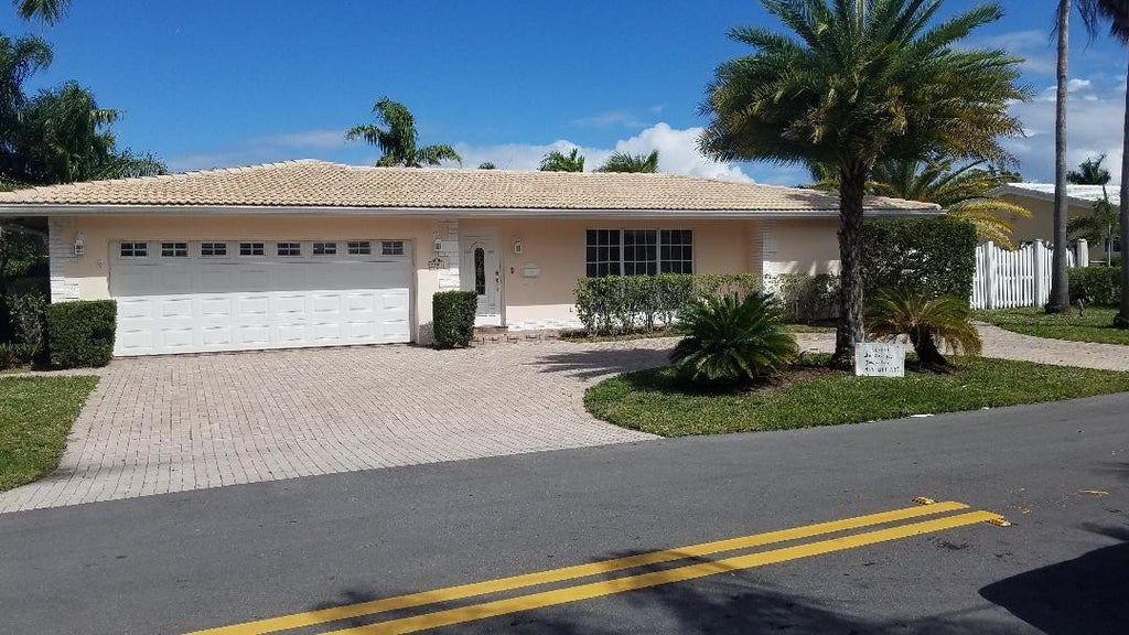 Photo of 2801 NE 59th Court, Fort Lauderdale, FL 33308 (MLS # B26060448)
