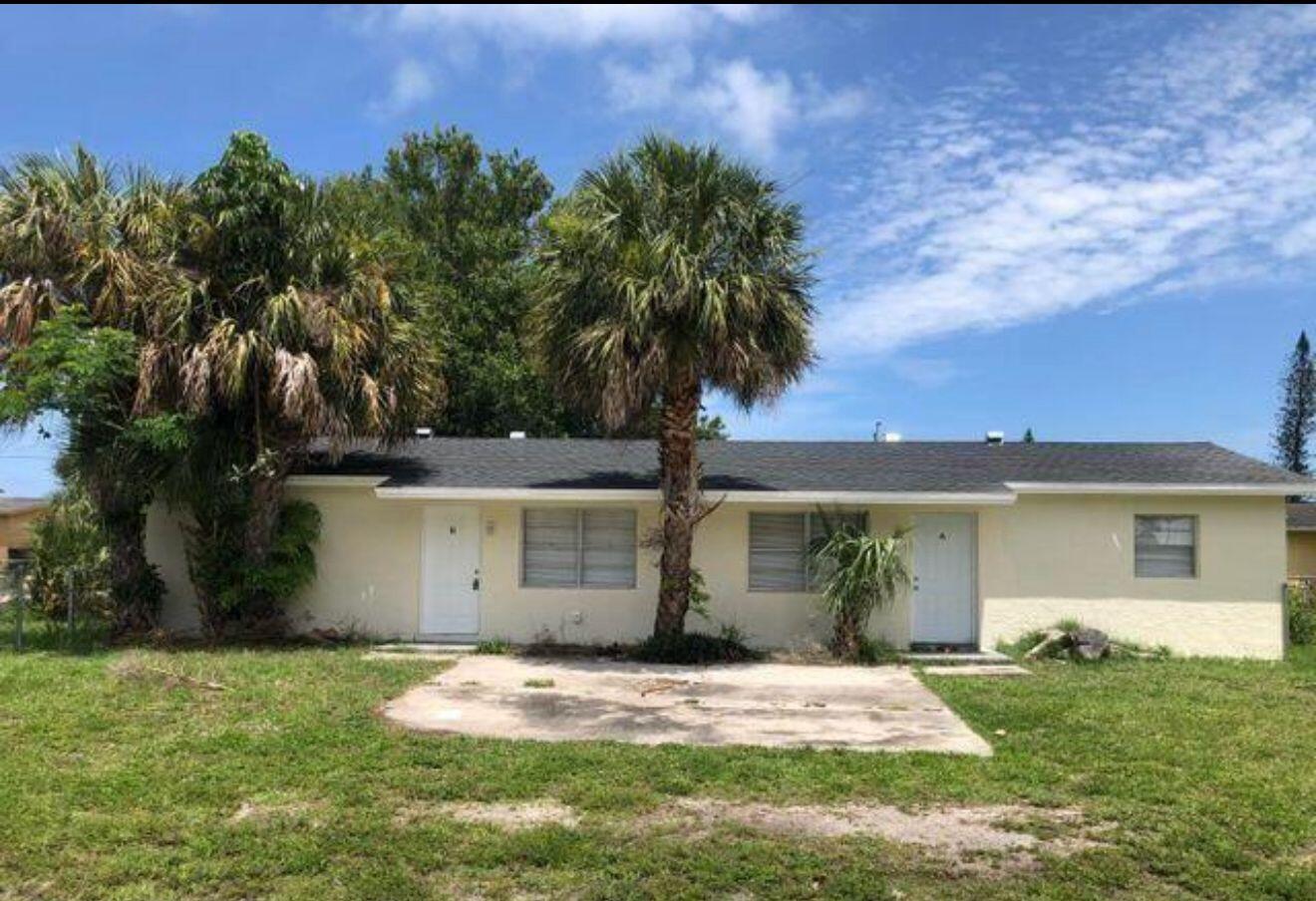 Great unit with 2 bedrooms and 1 bathroom, ceramic tiles throughout the unit, with inside laundry. Located a couple minutes from the Fort Pierce Marina, shopping centers, restaurants, beaches and much more. Available today. APPLY NOW!!