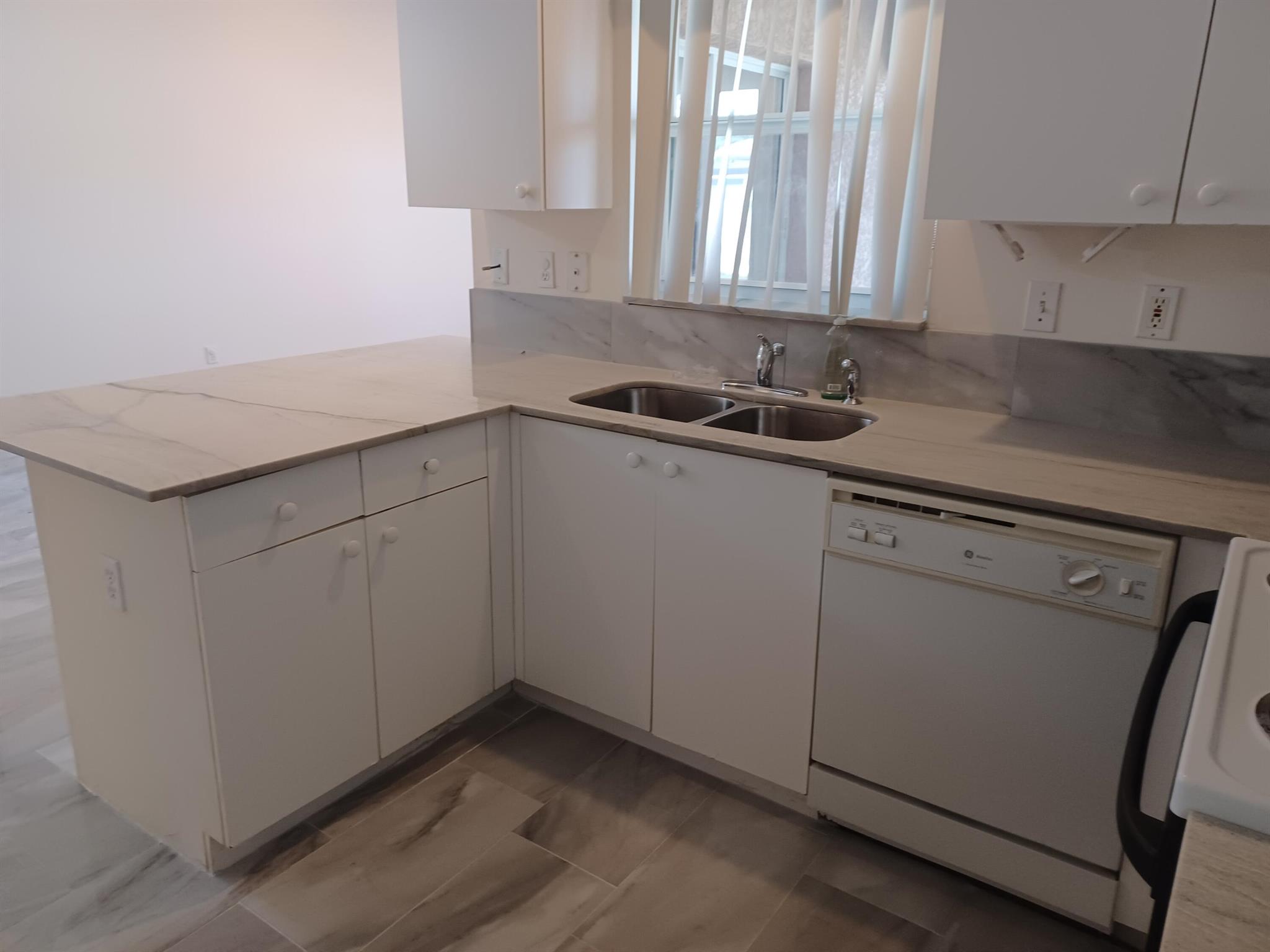 PORT ST LUCIE SEC 43 - Residential Lease