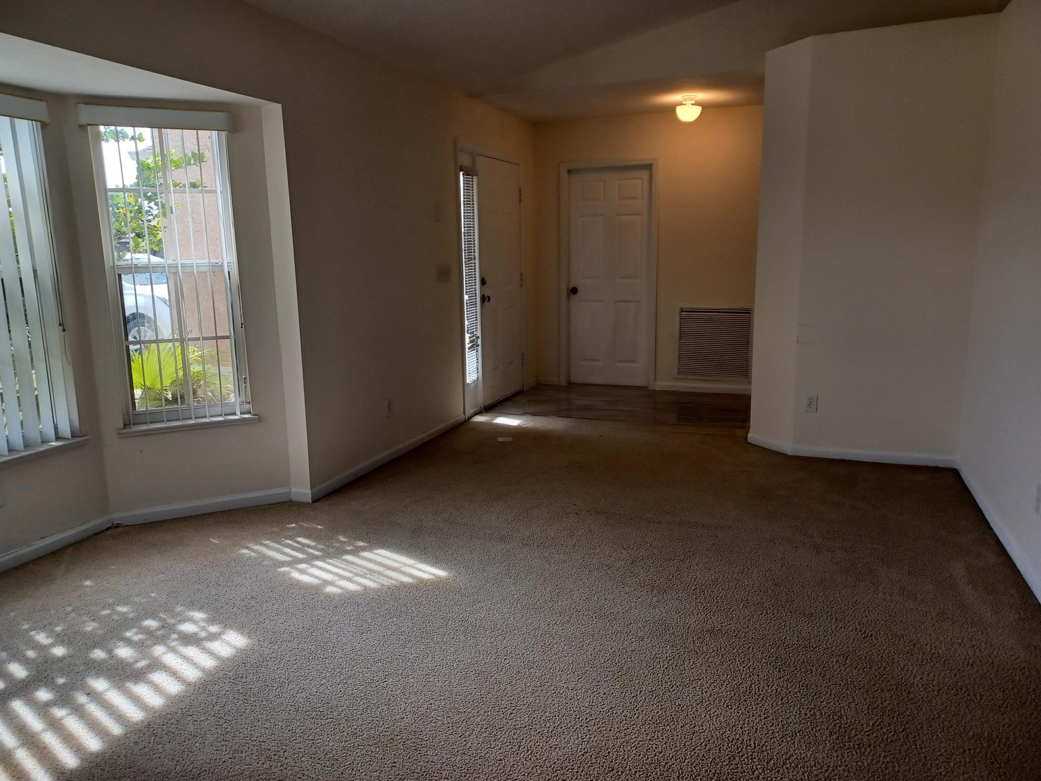 PORT ST LUCIE SEC 43 - Residential Lease