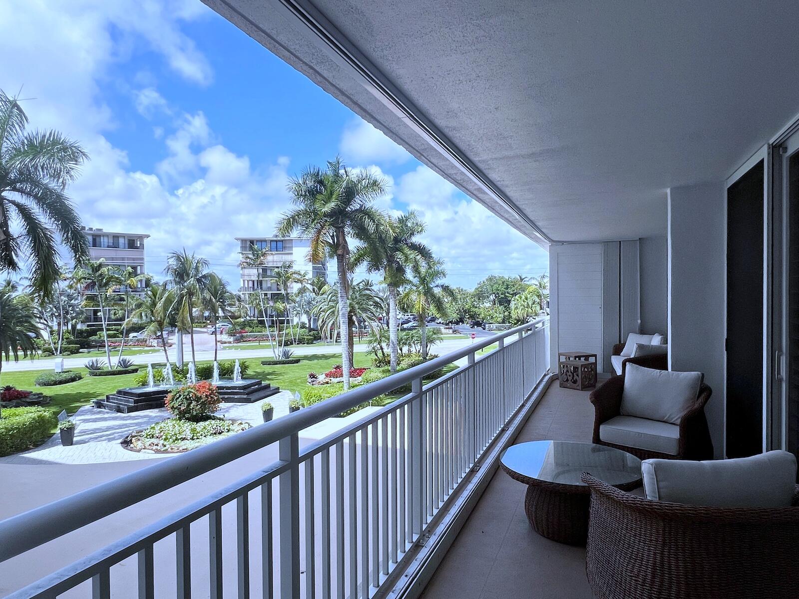 BARCLAY CONDO - Residential