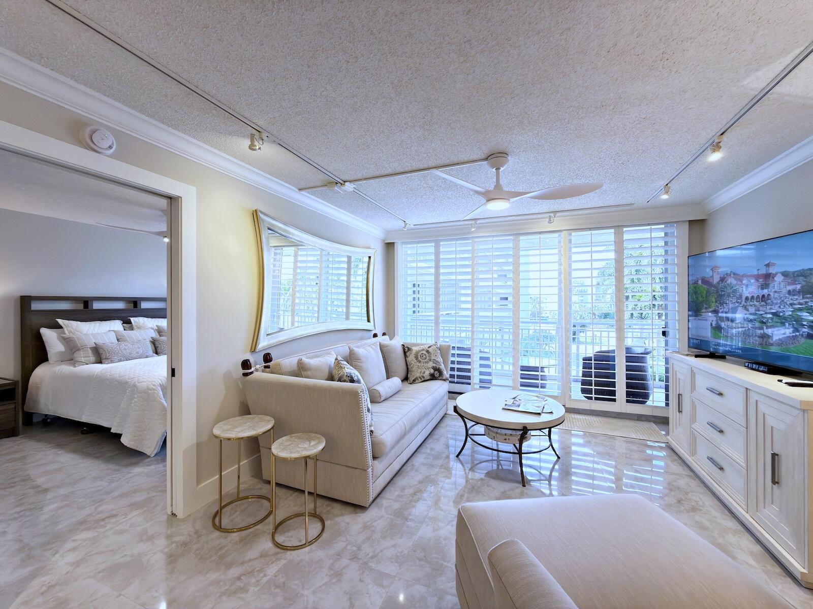 BARCLAY CONDO - Residential