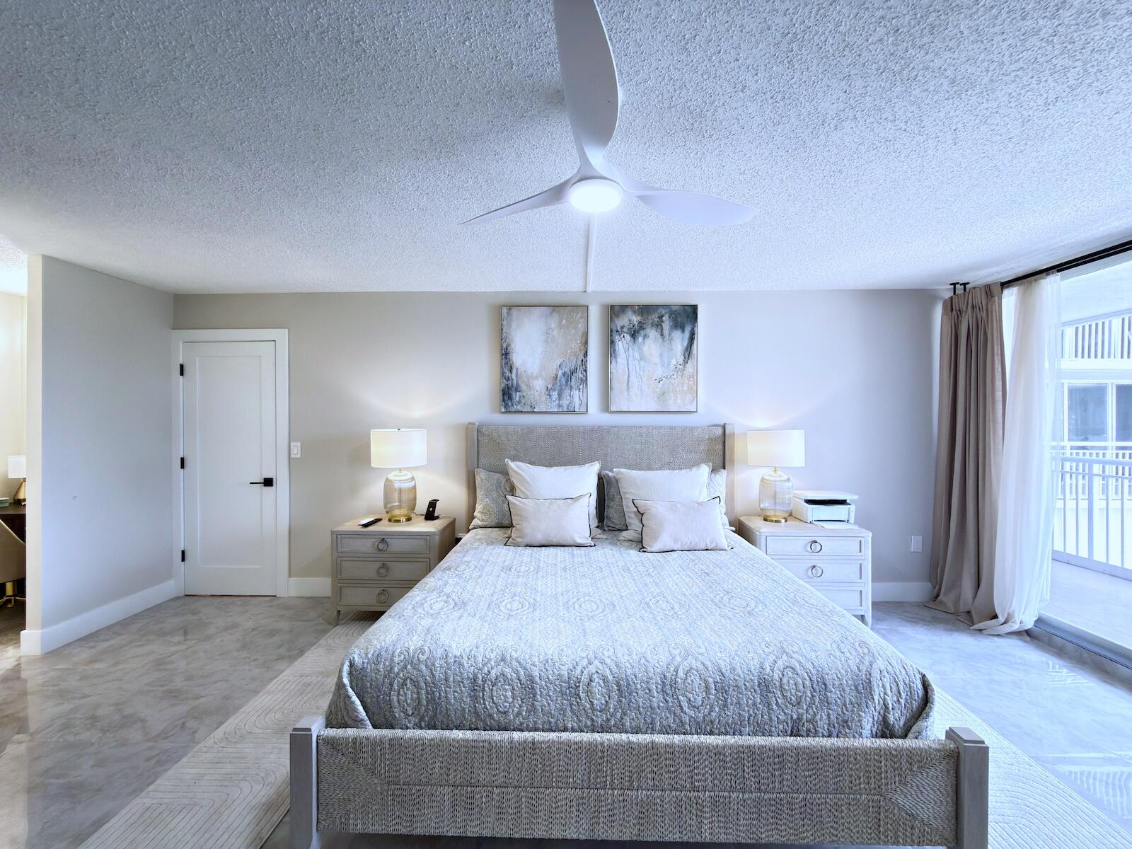 BARCLAY CONDO - Residential