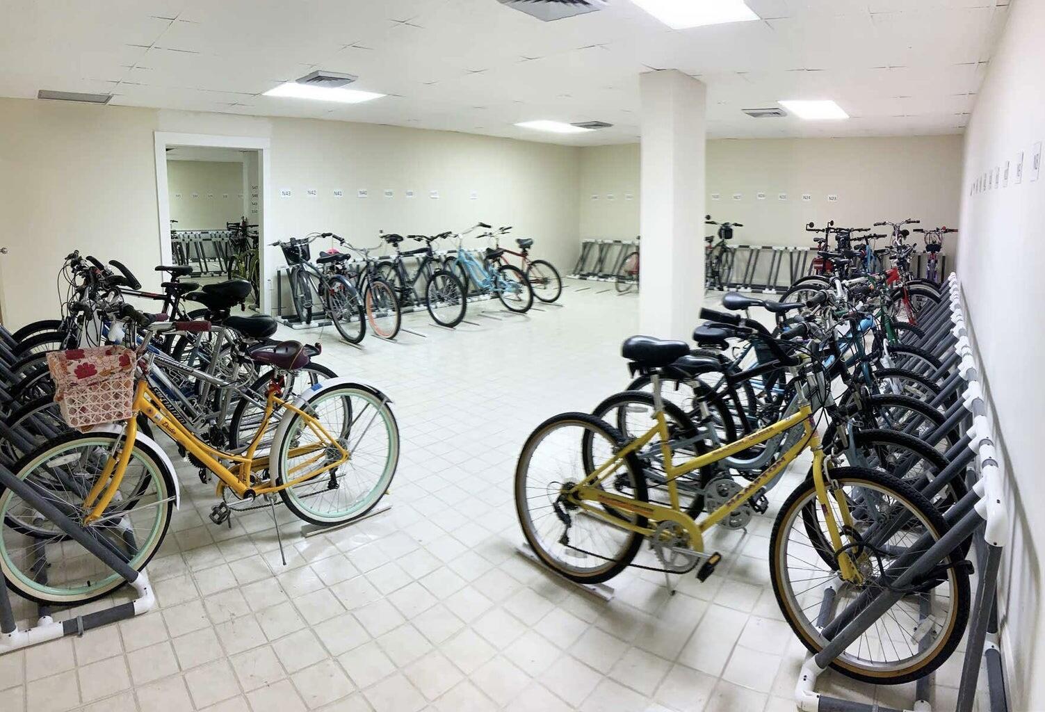 BARCLAY CONDO - Residential