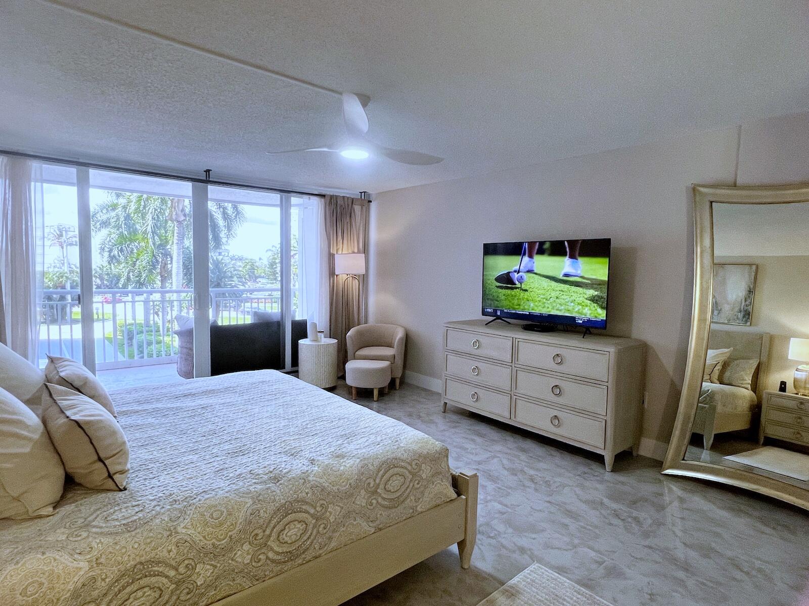 BARCLAY CONDO - Residential