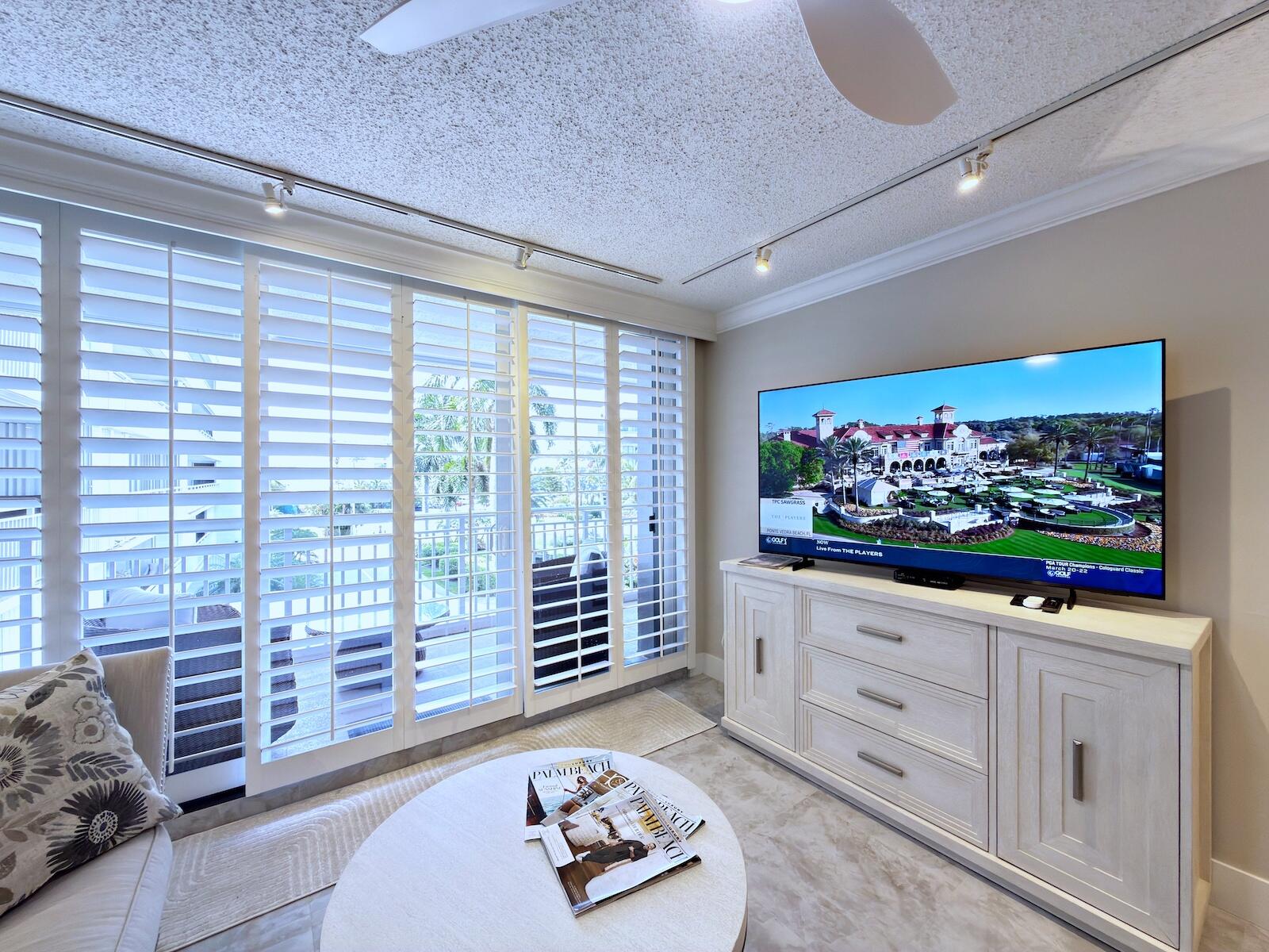 BARCLAY CONDO - Residential